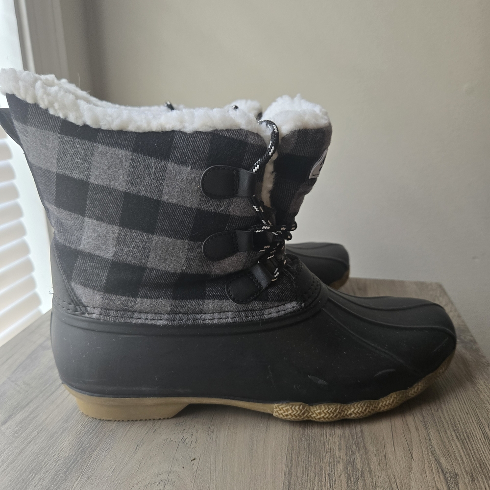 Black and Gray Ankle Boots with Waterproof Design